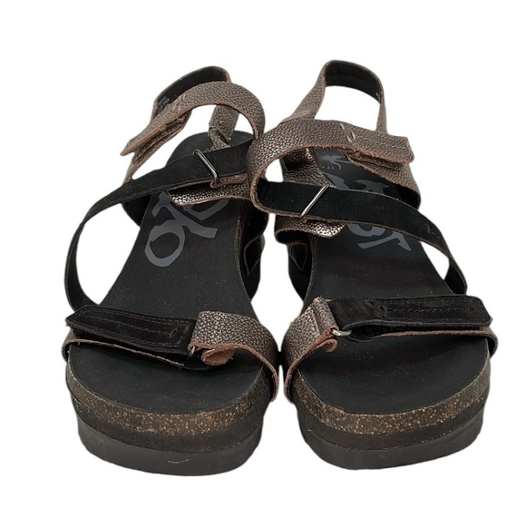 OTBT Shoes - OTBT Sandals Platform Wedges Black Metallic Pewter Silver Size 9.5 Wavey